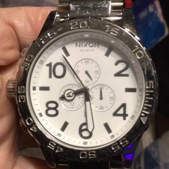 Excellent used Nixon stainless steel 51-30 Chrono - Picture 2 of 5